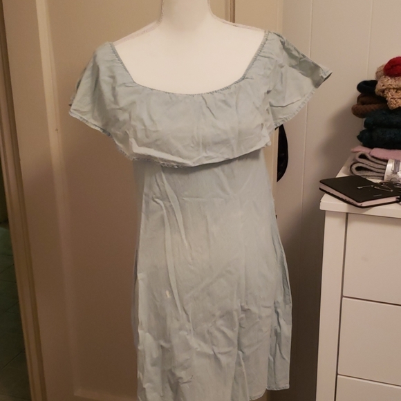 Light blue off the shoulder dress - Picture 1 of 4
